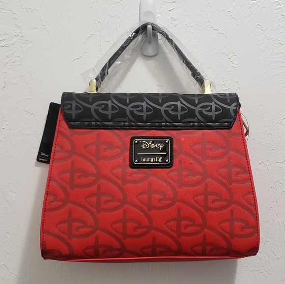 🆕️🖤❤Disney Red And Black Logo Debossed Crossbody Bag - Loungefly NWT - Picture 5 of 6
